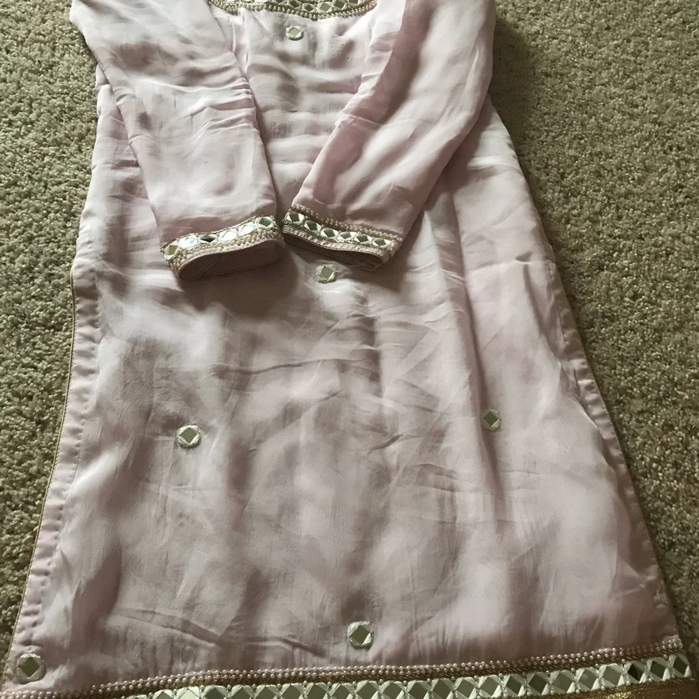 Light Lavender Pink Salwar Kameez - Picture 7 of 9